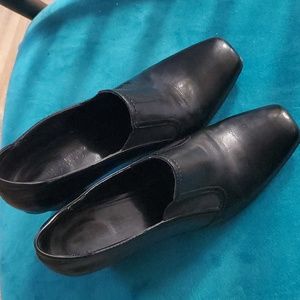 Franco Sarto black leather loafer heels